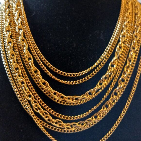 Vintage Coro 8 strand gold tone chain Necklace - Picture 3 of 6